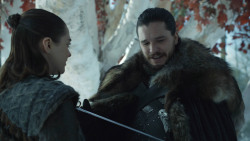 extant_GameOfThrones_8x01-Winterfell_1371