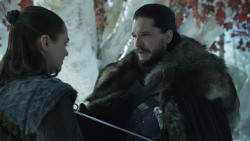 extant_GameOfThrones_8x01-Winterfell_1377