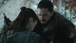 extant_GameOfThrones_8x01-Winterfell_1391