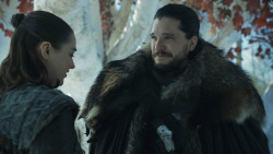 extant_GameOfThrones_8x01-Winterfell_1400