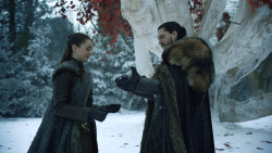 extant_GameOfThrones_8x01-Winterfell_1406