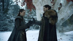 extant_GameOfThrones_8x01-Winterfell_1407