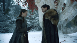 extant_GameOfThrones_8x01-Winterfell_1410