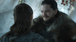 extant_GameOfThrones_8x01-Winterfell_1428