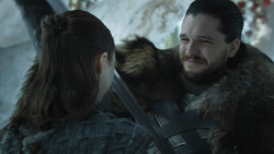 extant_GameOfThrones_8x01-Winterfell_1430