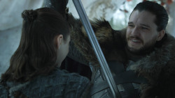 extant_GameOfThrones_8x01-Winterfell_1431