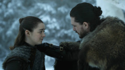extant_GameOfThrones_8x01-Winterfell_1439