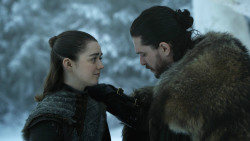 extant_GameOfThrones_8x01-Winterfell_1441
