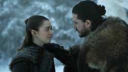 extant_GameOfThrones_8x01-Winterfell_1443