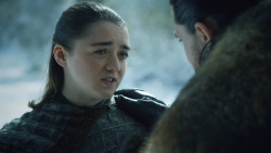 extant_GameOfThrones_8x01-Winterfell_1455