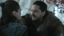 extant_GameOfThrones_8x01-Winterfell_1472