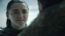 extant_GameOfThrones_8x01-Winterfell_1479