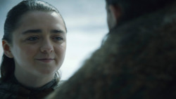 extant_GameOfThrones_8x01-Winterfell_1497