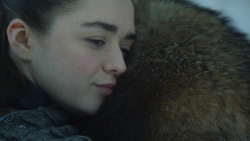 extant_GameOfThrones_8x01-Winterfell_1505