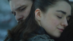 extant_GameOfThrones_8x01-Winterfell_1511