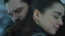 extant_GameOfThrones_8x01-Winterfell_1516