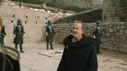 extant_GameOfThrones_8x01-Winterfell_1538