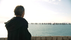 extant_GameOfThrones_8x01-Winterfell_1572