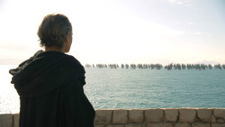 extant_GameOfThrones_8x01-Winterfell_1574