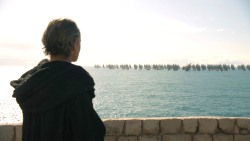 extant_GameOfThrones_8x01-Winterfell_1577