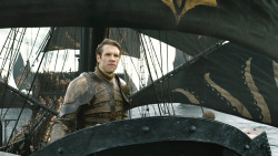 extant_GameOfThrones_8x01-Winterfell_1595