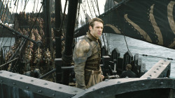 extant_GameOfThrones_8x01-Winterfell_1599