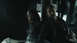 extant_GameOfThrones_8x01-Winterfell_1677