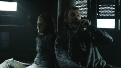 extant_GameOfThrones_8x01-Winterfell_1693