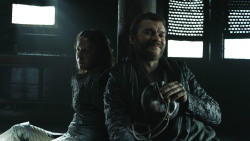 extant_GameOfThrones_8x01-Winterfell_1700
