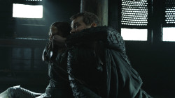 extant_GameOfThrones_8x01-Winterfell_1703
