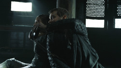 extant_GameOfThrones_8x01-Winterfell_1705