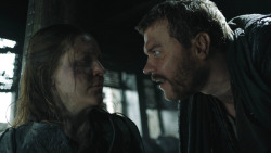 extant_GameOfThrones_8x01-Winterfell_1736
