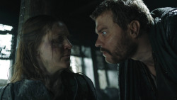 extant_GameOfThrones_8x01-Winterfell_1737