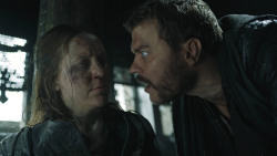 extant_GameOfThrones_8x01-Winterfell_1740