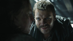 extant_GameOfThrones_8x01-Winterfell_1745