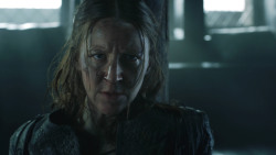 extant_GameOfThrones_8x01-Winterfell_1757