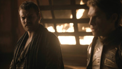 extant_GameOfThrones_8x01-Winterfell_1789