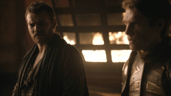 extant_GameOfThrones_8x01-Winterfell_1790