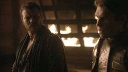 extant_GameOfThrones_8x01-Winterfell_1793