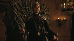 extant_GameOfThrones_8x01-Winterfell_1876