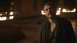 extant_GameOfThrones_8x01-Winterfell_1893