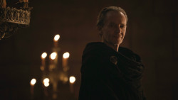 extant_GameOfThrones_8x01-Winterfell_1998