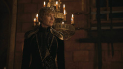 extant_GameOfThrones_8x01-Winterfell_2002