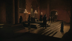 extant_GameOfThrones_8x01-Winterfell_2007