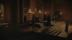 extant_GameOfThrones_8x01-Winterfell_2010