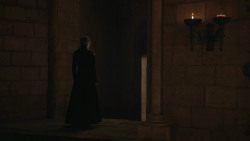 extant_GameOfThrones_8x01-Winterfell_2016