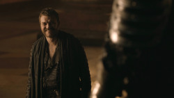 extant_GameOfThrones_8x01-Winterfell_2039