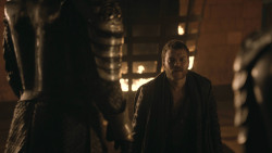 extant_GameOfThrones_8x01-Winterfell_2051