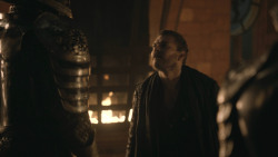 extant_GameOfThrones_8x01-Winterfell_2053