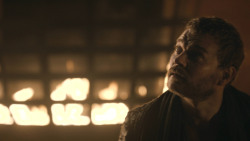 extant_GameOfThrones_8x01-Winterfell_2058